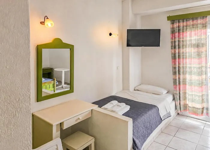 Agnes Beach Hotel Apartments