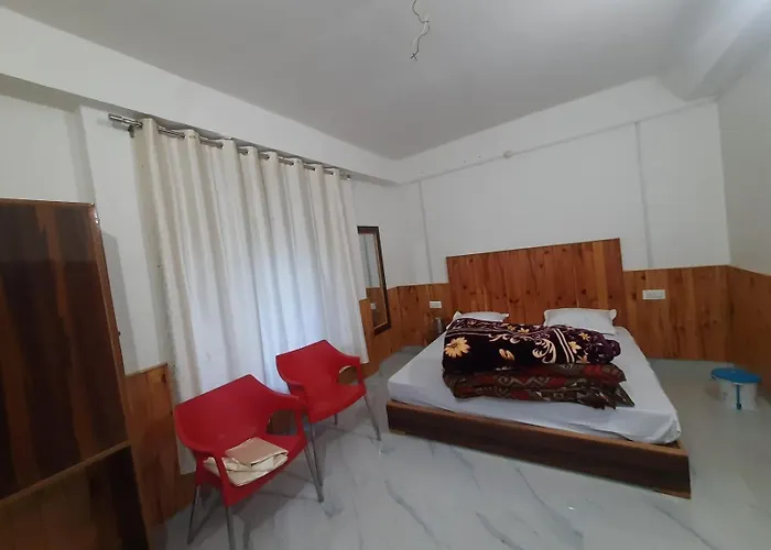 Dholadhar Hotel & Restaurant