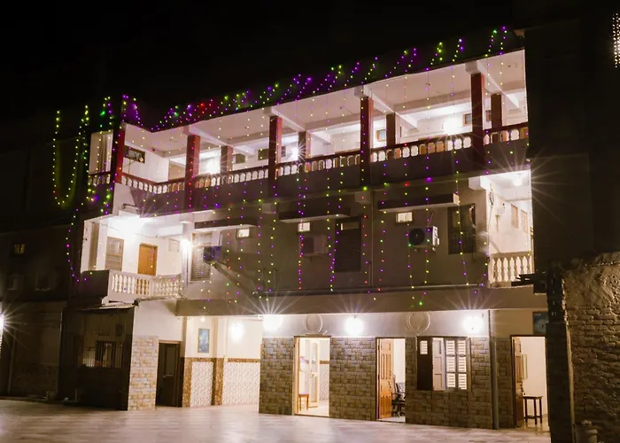 Aanand Hotel