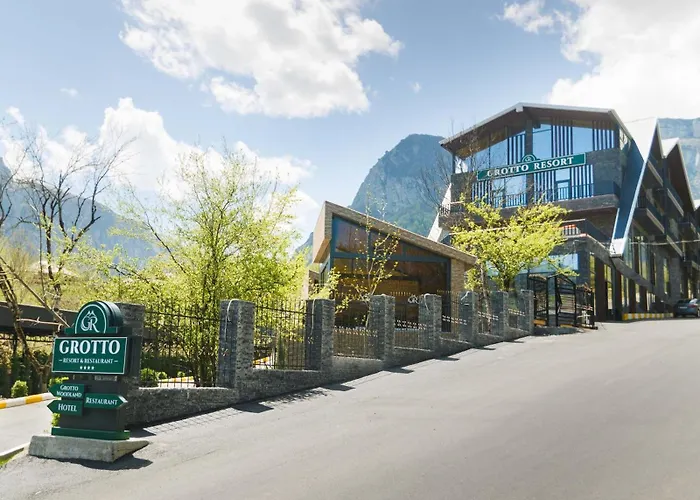 Grotto Resort & Restaurant