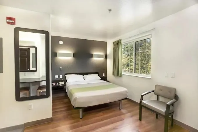 Private Studio Near Rutgers + Transit