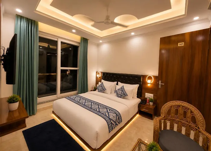 Sitara Premium Gangotri Palace, 1Km Distance From New Glass Bridge - Tapovan #Privateparking