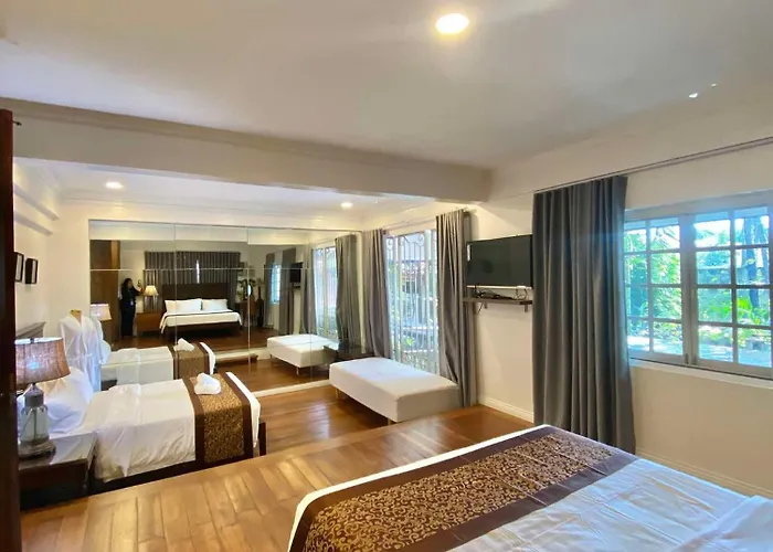Commander Suites De Velada