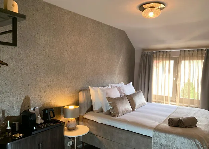De La Frontiere Bed & Borrelbistro