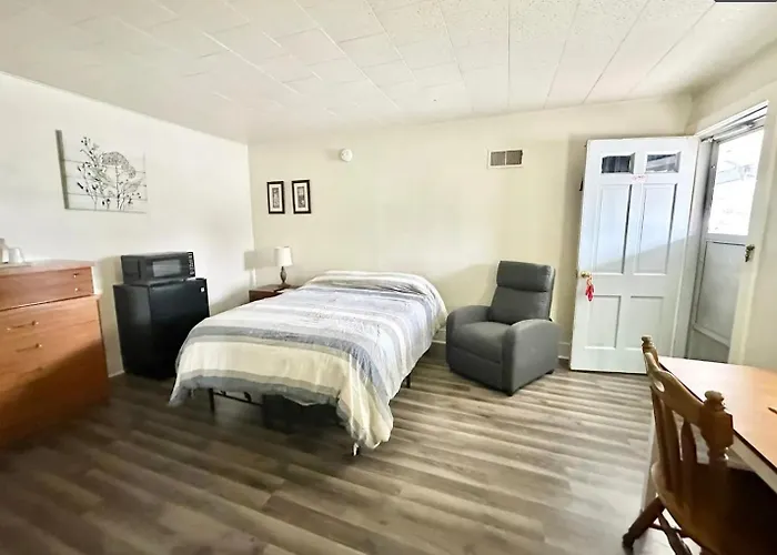 Flora Motel