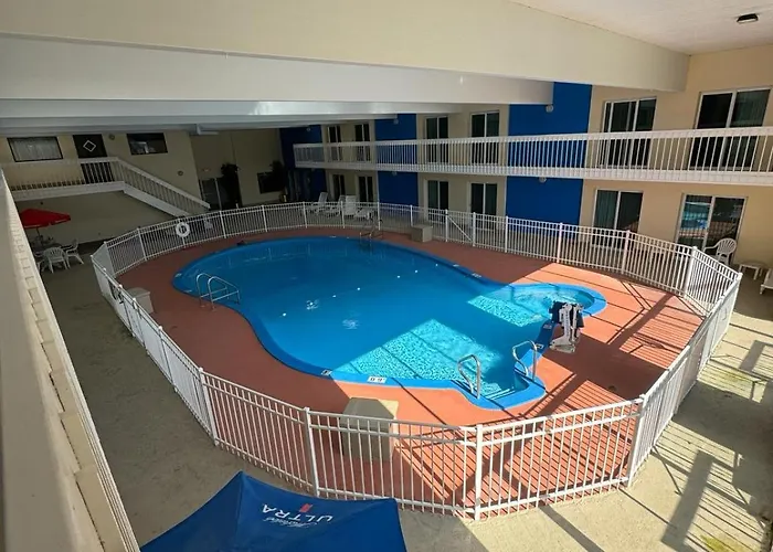 Rockfalls Inn & Suite