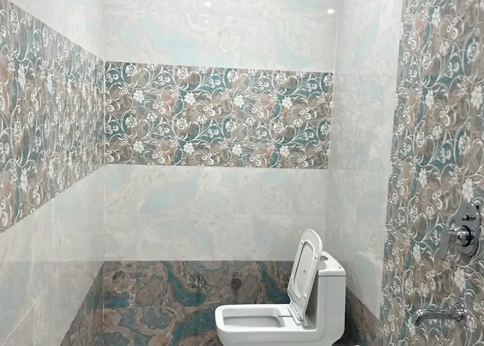 Nawabz Hotel