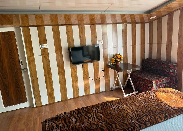 Zabaish Riverside Cottage