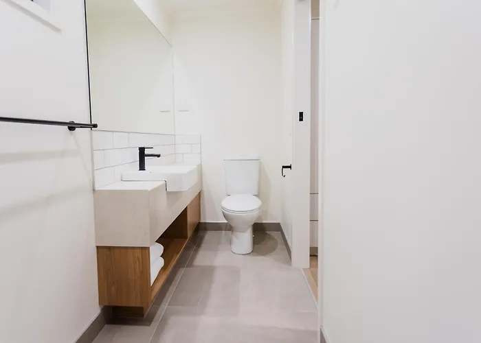 Coomera Lodge Hotel