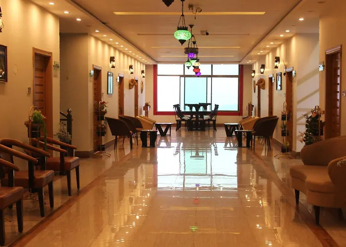 Zaryab Hotel & Restaurant