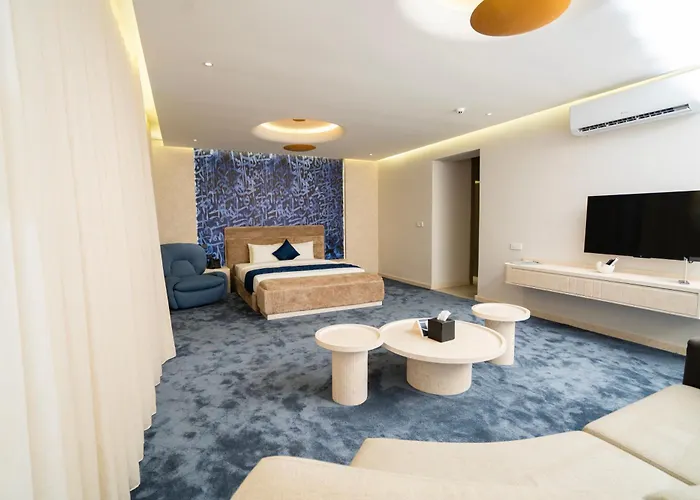 Twelve Hotel