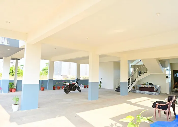 Rr Service Apartment