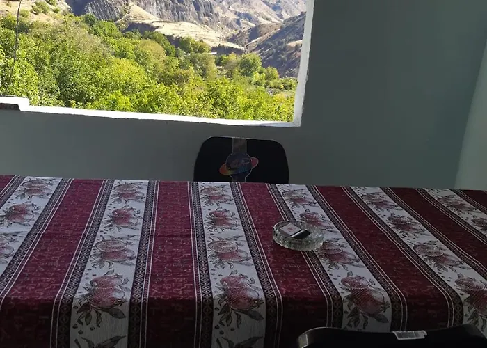 Адами Драхт