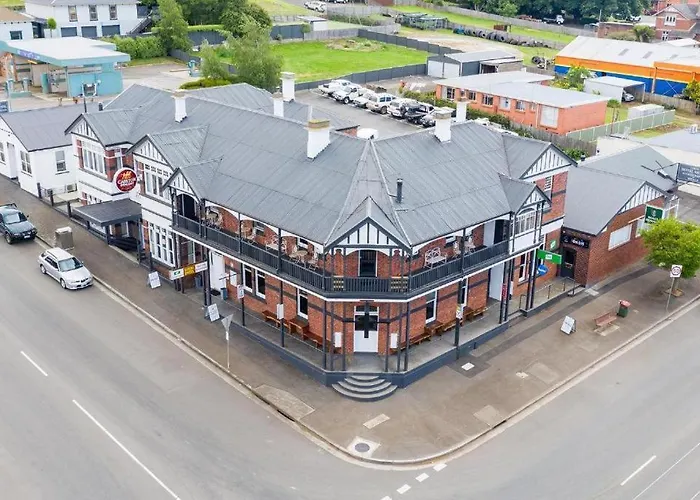 Lords Hotel
