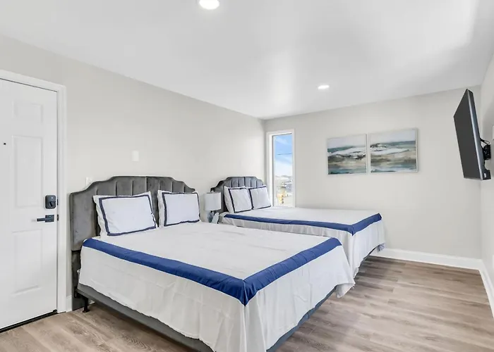 Luxury Breezy Beach Condo Jersey Shore Stay