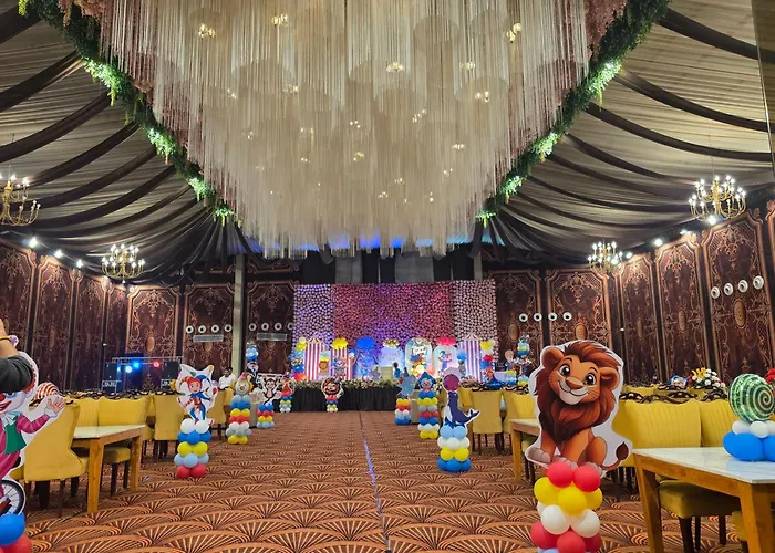 Hotel Paras