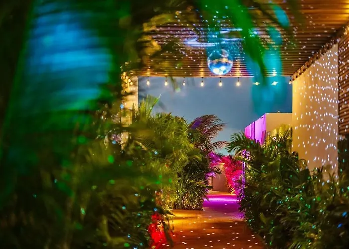 Privada Stays - Private Pools & Colorful-Chic Boutique Hotel