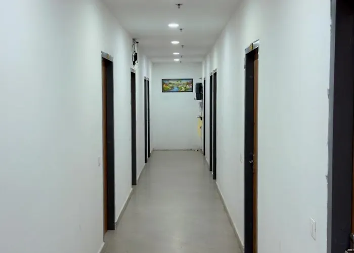 Hotel Aura Avenue