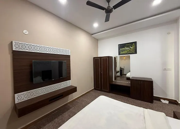 Hotel Pratap Palace