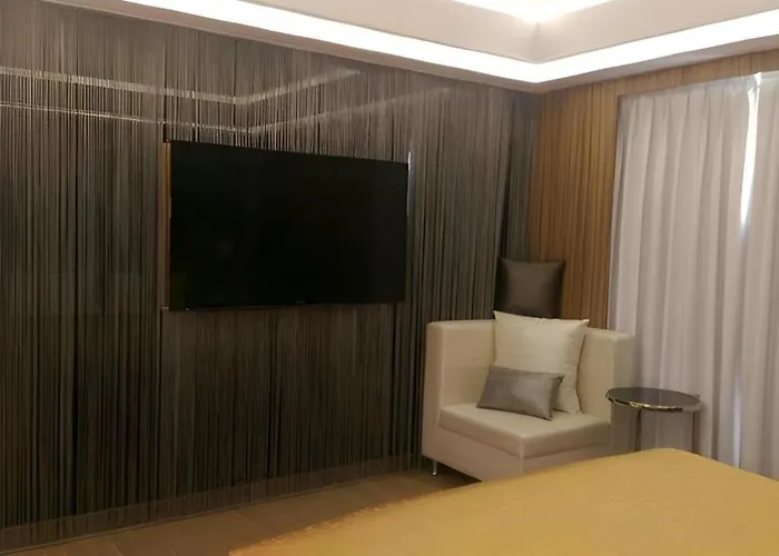 Long View Hotel