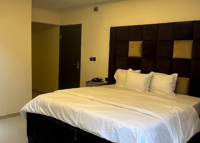 D' Amex Hotel