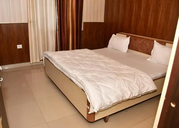 New Vybent Hotel Kainchi Dham