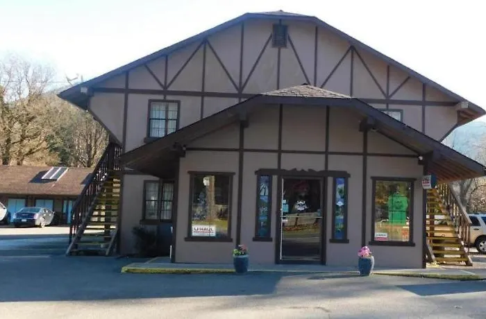 Packwood Inn