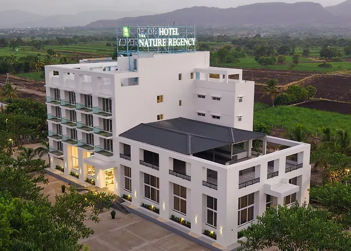 Hotel The Nature Regency
