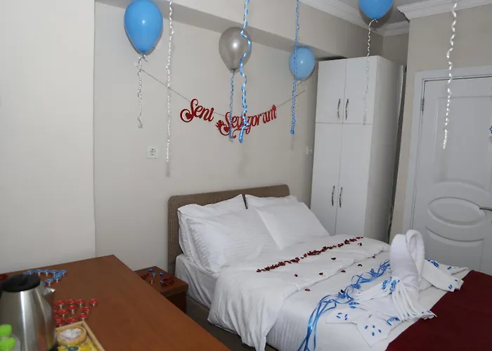 Dolphins Otel