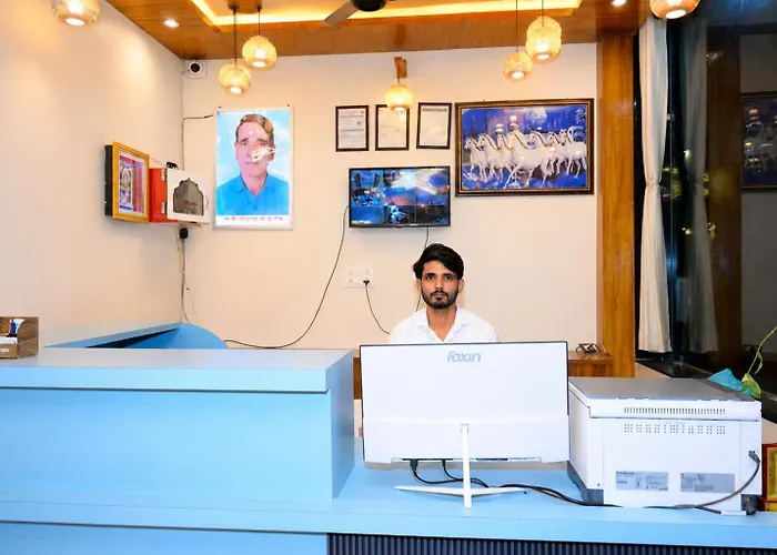 Aashirwaad Guest House Nr Toran Dwar 1 Km From Main Khatushyam Ji Temple