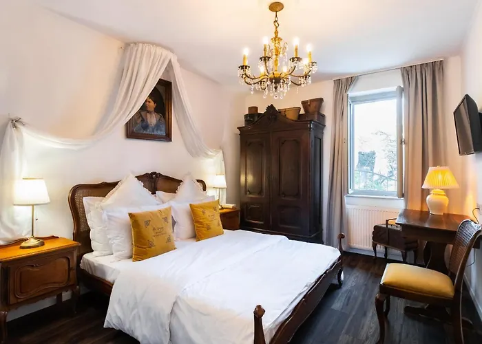 Mr Goergey Art Hotel