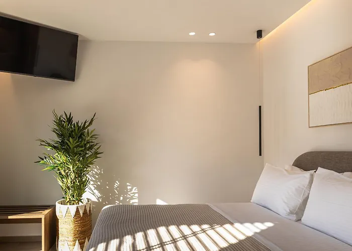 Sunstar Suites