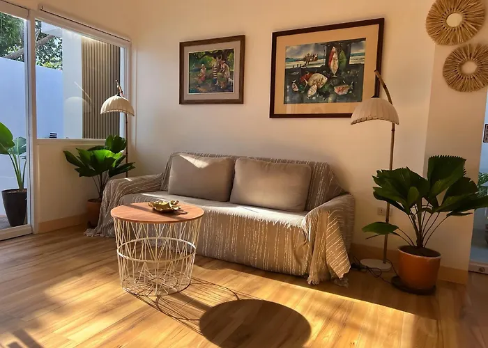 Yuhum Boracay Suites