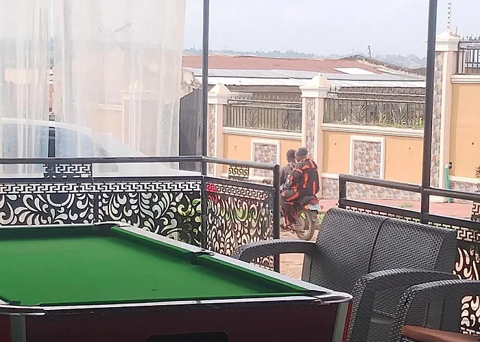 Extramile Hotel And Lounge