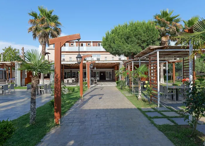 Dolanit Hotels Lalez