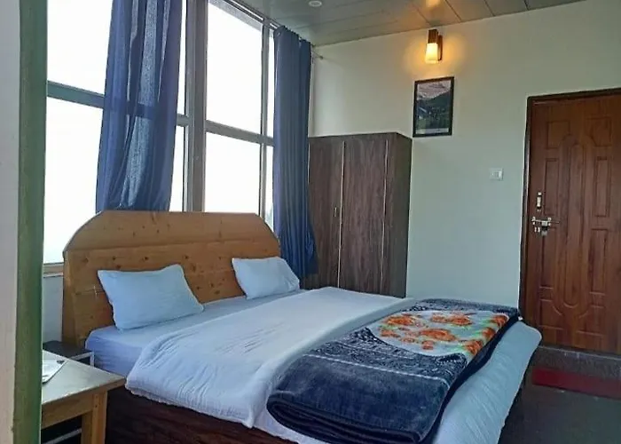 Burans Valley View Hotel & Restaurant