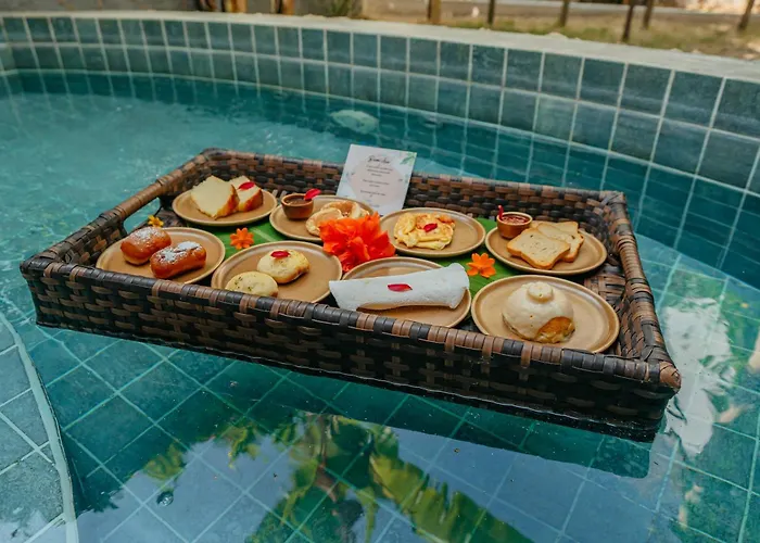 Pura Vida Hotel