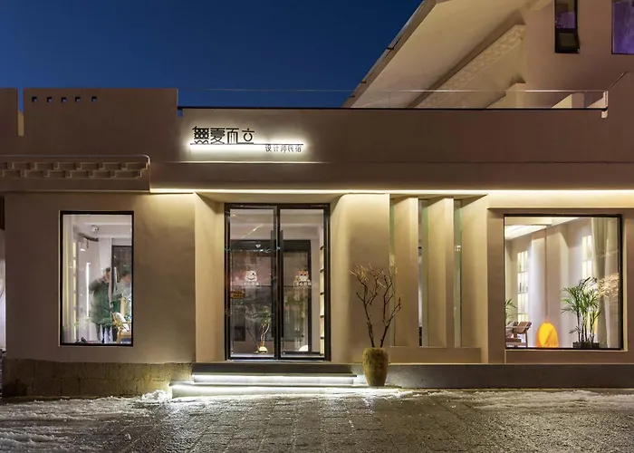 Shangri-La Designer Homestay Without Summer