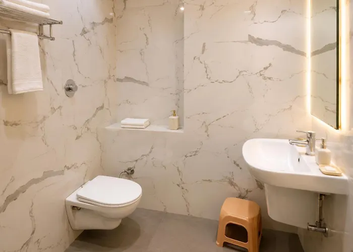 Hotel Vasant - Premium Hotel In Gajraula - All Ac Rooms With Restaurant - Free Wi-Fi & Parking - Banquet