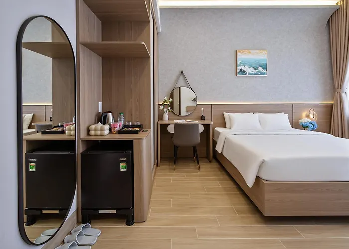 Luna Hotel