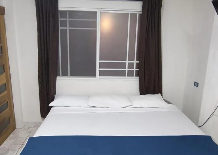 Hostal Fragata Puerto Lopez