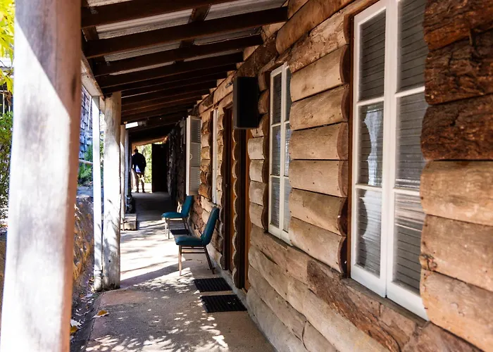 Hidden Valley Cabins & Tours