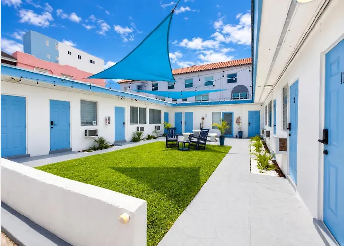 Ocean Hollywood Suites By The Gold Nests