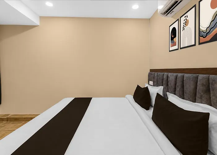 Hotel O R Eleven