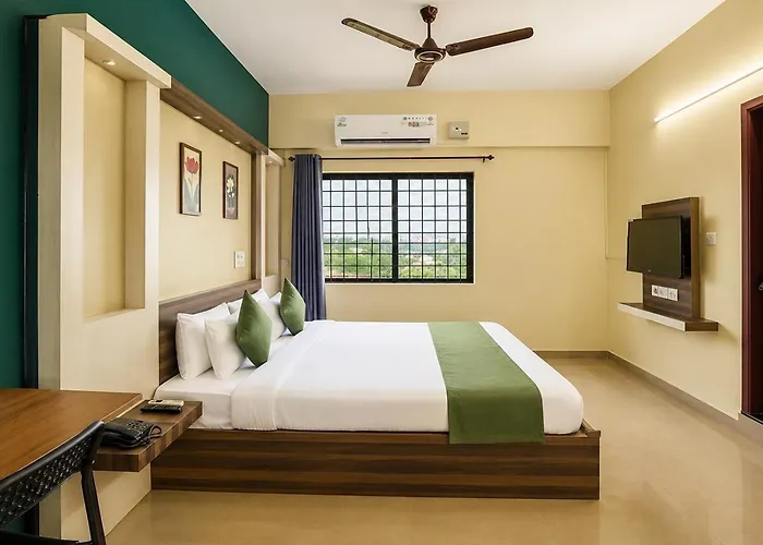 Hotel Vijaya Suites