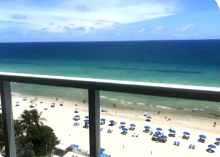 Aventura Beach Club