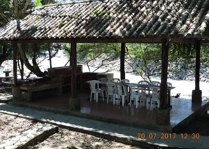 Hosteria Chuquitos - Chalupas