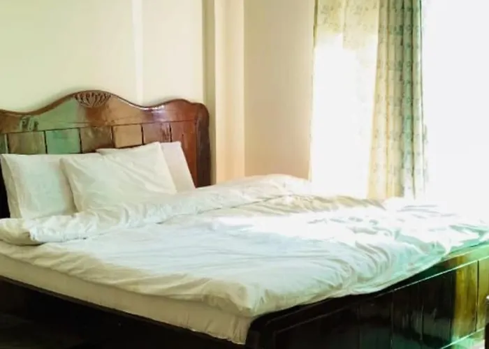 Eden Garden Resort Batakundi