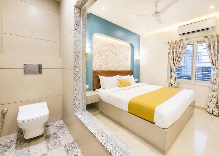 Premium Family Stay Hotel U-K - Comfortable Rooms, Near Golden Beach Wi-Fi, Restaurant, Parking, With Lift Facility & Prime Location In Puri