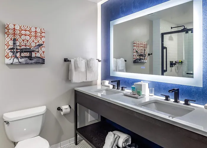 Hilton Vacation Club Hotel Blake Chicago